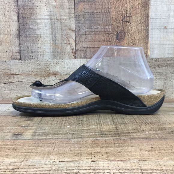 Ecco Sandals Womens 41 Black Thong Black Leather Buckle Strap Flip Flop 10-10.5 - Picture 7 of 16